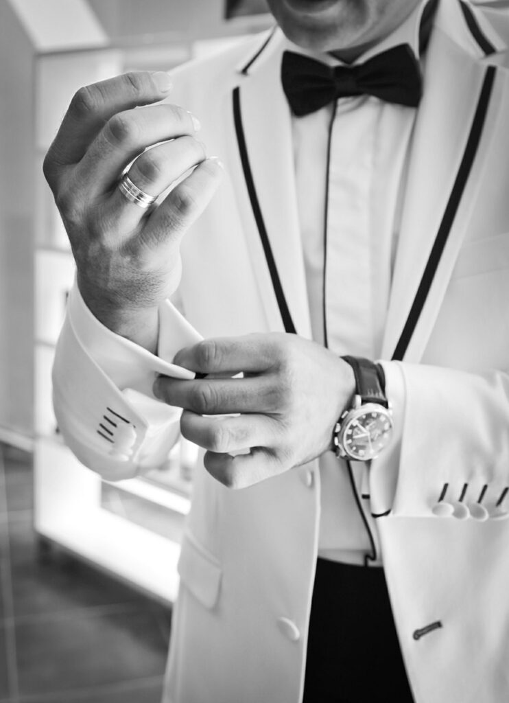 wedding-cufflinks-groom-636021 wedding, cufflinks, groom-636021.jpg